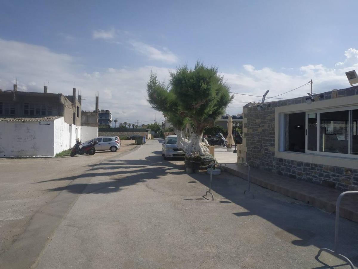 Studio On The Closest Beach To The City! Amoudara Lasithiou Esterno foto