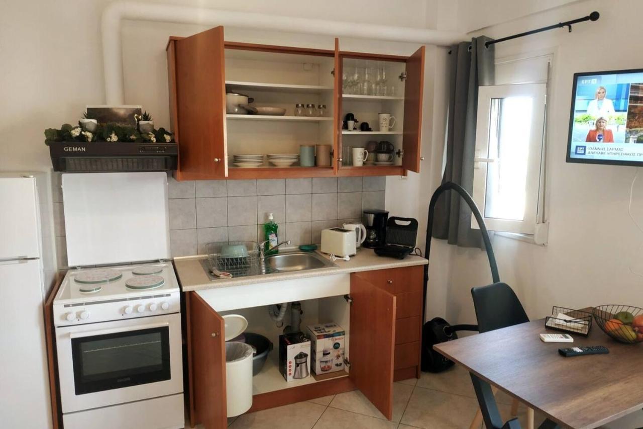 Studio On The Closest Beach To The City! Amoudara Lasithiou Esterno foto