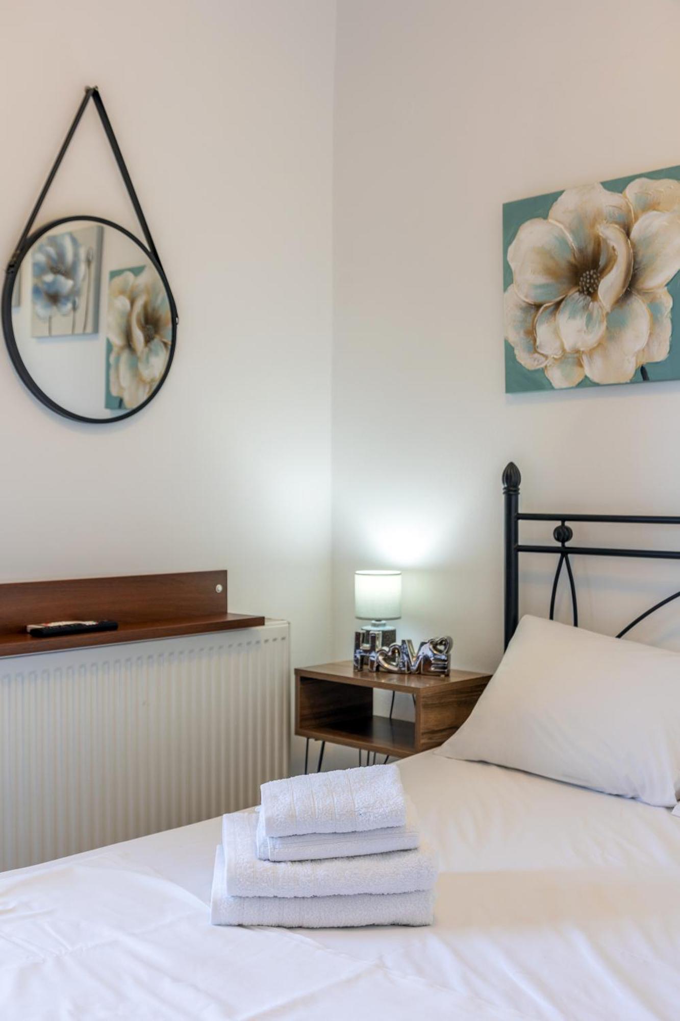 Studio On The Closest Beach To The City! Amoudara Lasithiou Esterno foto